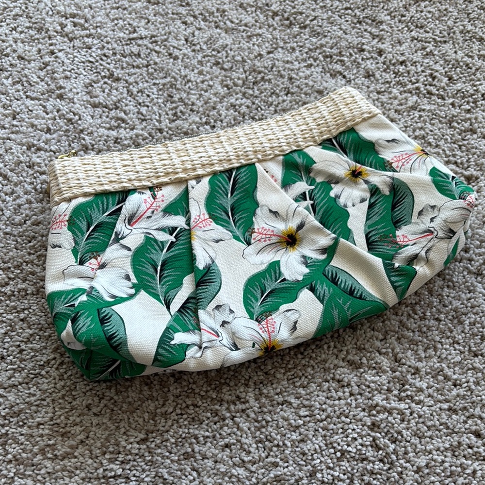 NWOT Estée Lauder Cosmetic Bag/Clutch